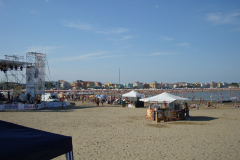 The-stage-by-the-beach-2