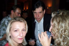 Sven-beim-Autogramme-schreiben