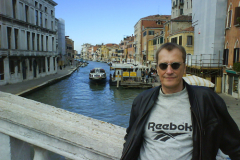 Ronny-on-the-bridge