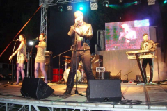 21-Live-on-stage