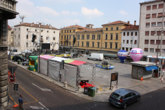 04.-Udine-piazza-before-the-show-1