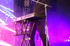 The-Twins-on-stage-16